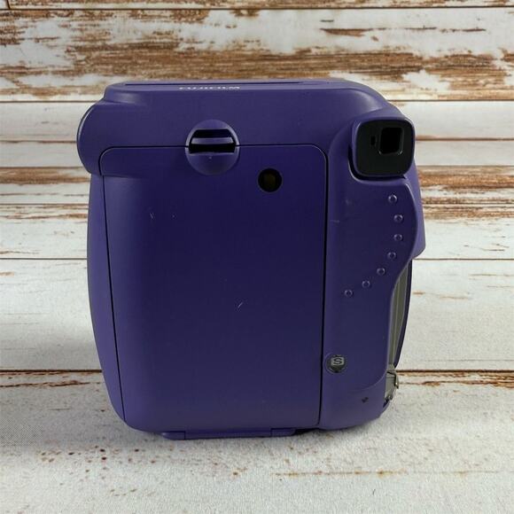 Fujifilm Instax Mini 8 Instant Camera Purple w/ Built-in Flash No Battery Cover - Picture 3 of 4